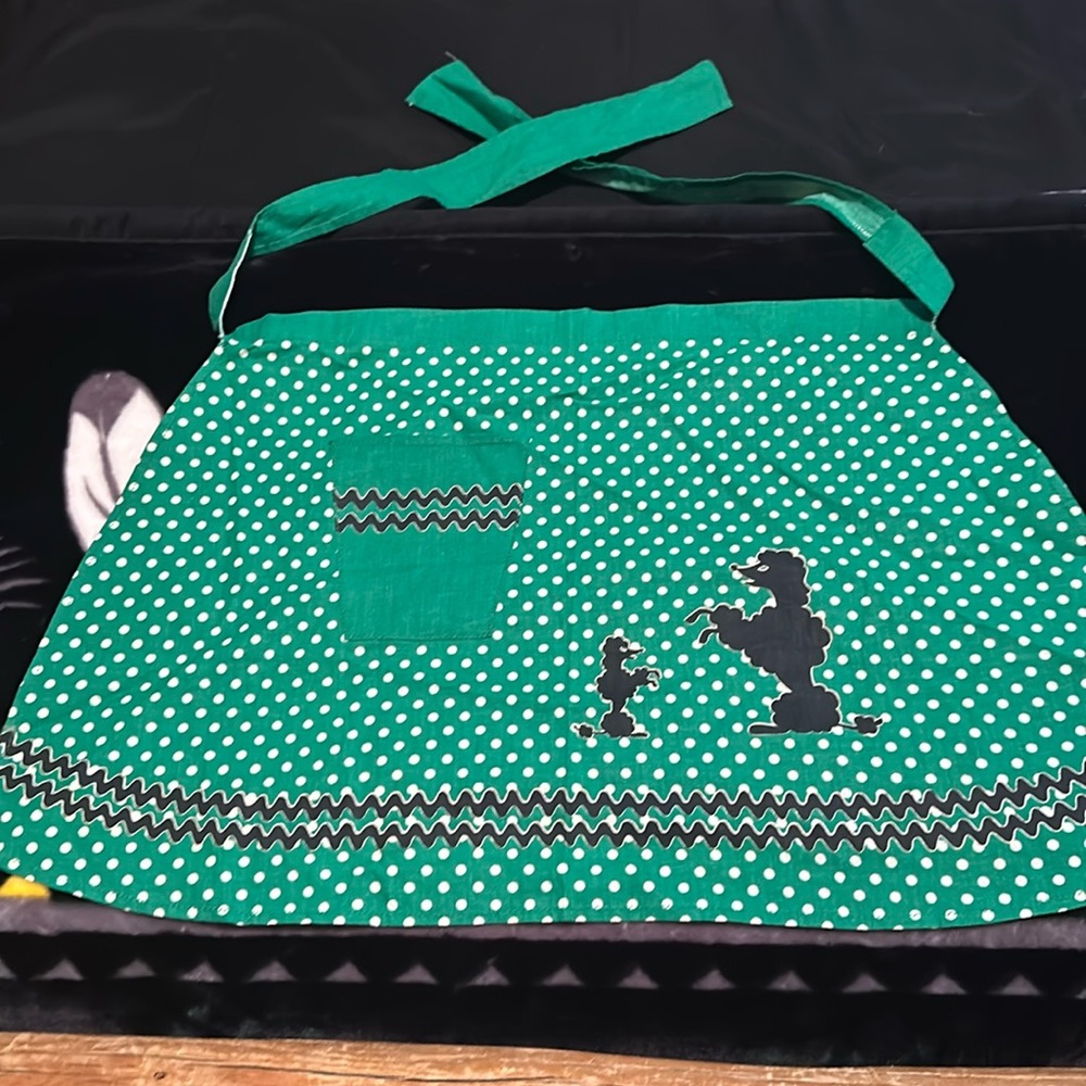 Cute Apron. 15x24